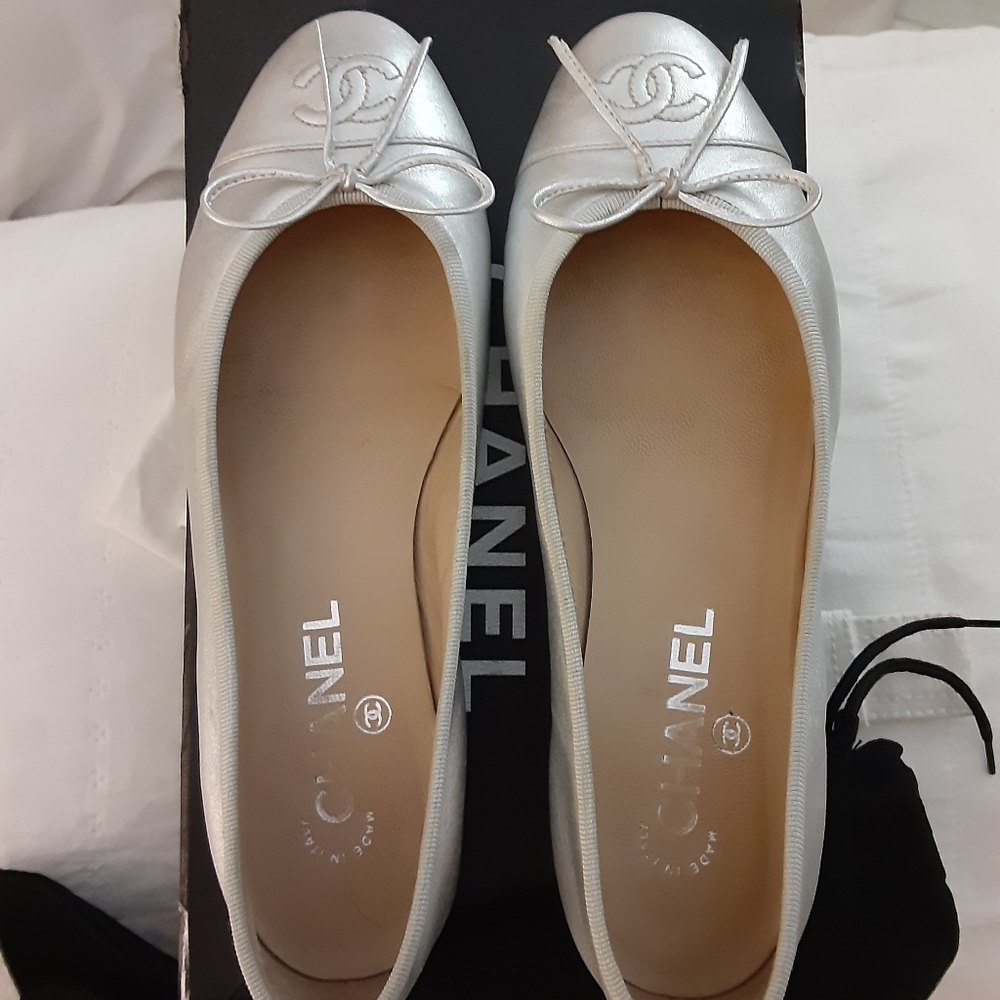 Chanel ballerinas